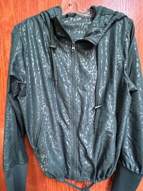 ZYIA Active Dark Green Patterned Hooded Jacket Size Medium